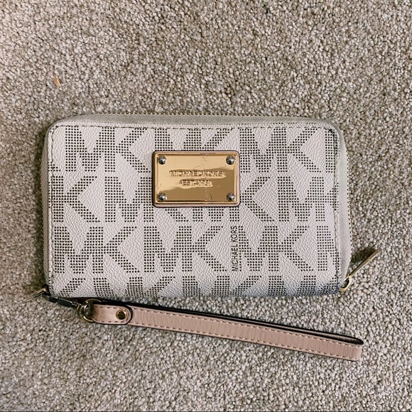 Michael Kors Handbags - MICHAEL KORS WHITE LOGO WALLET